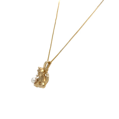 ESTATE Kitten with Pearl Pendant in Yellow Gold